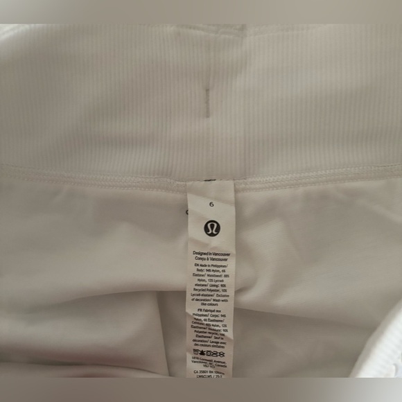 Lululemon Dance Studio Mid-Rise Crop Size 6 - Picture 10 of 12